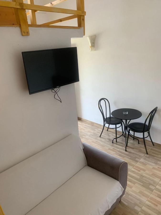 Vila Mario Aparthotel Ksamil Esterno foto