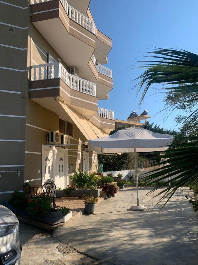 Vila Mario Aparthotel Ksamil Esterno foto
