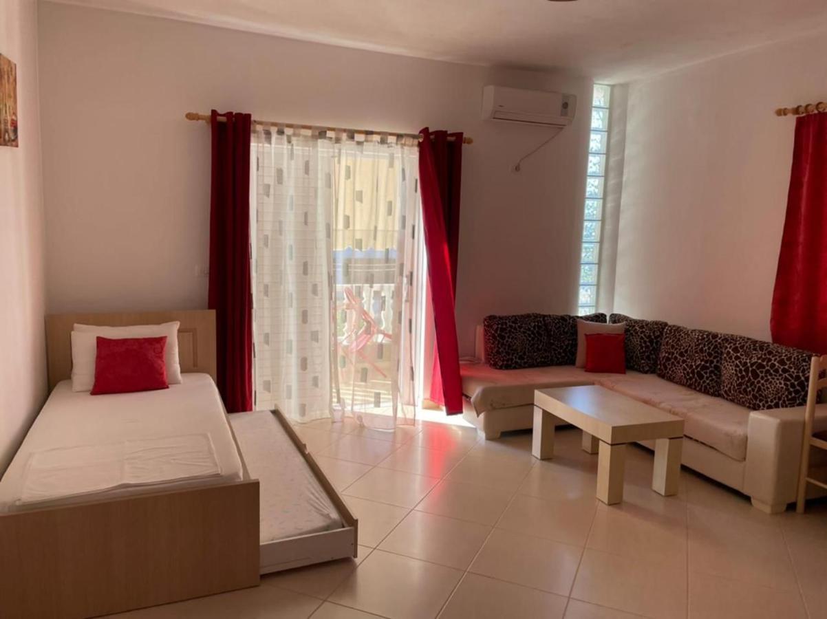 Vila Mario Aparthotel Ksamil Esterno foto