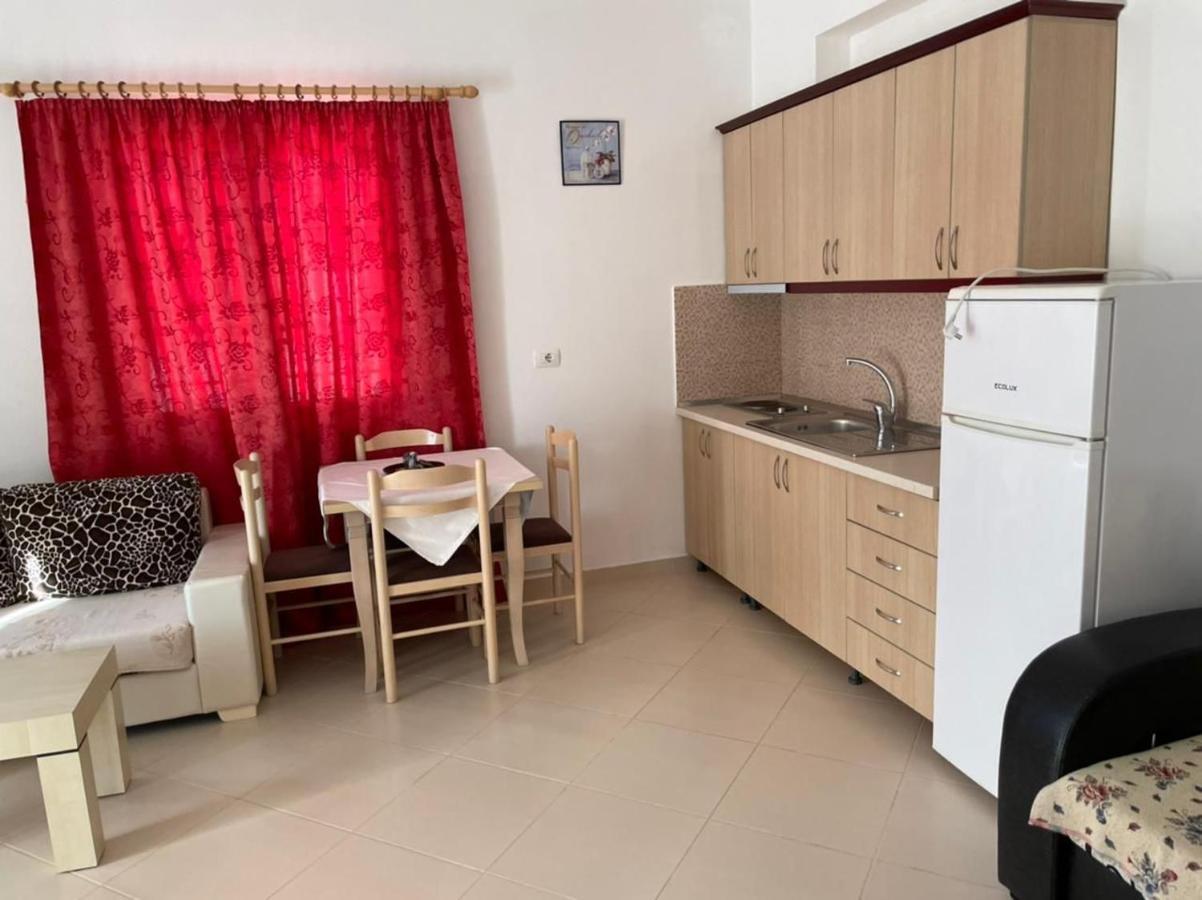 Vila Mario Aparthotel Ksamil Esterno foto