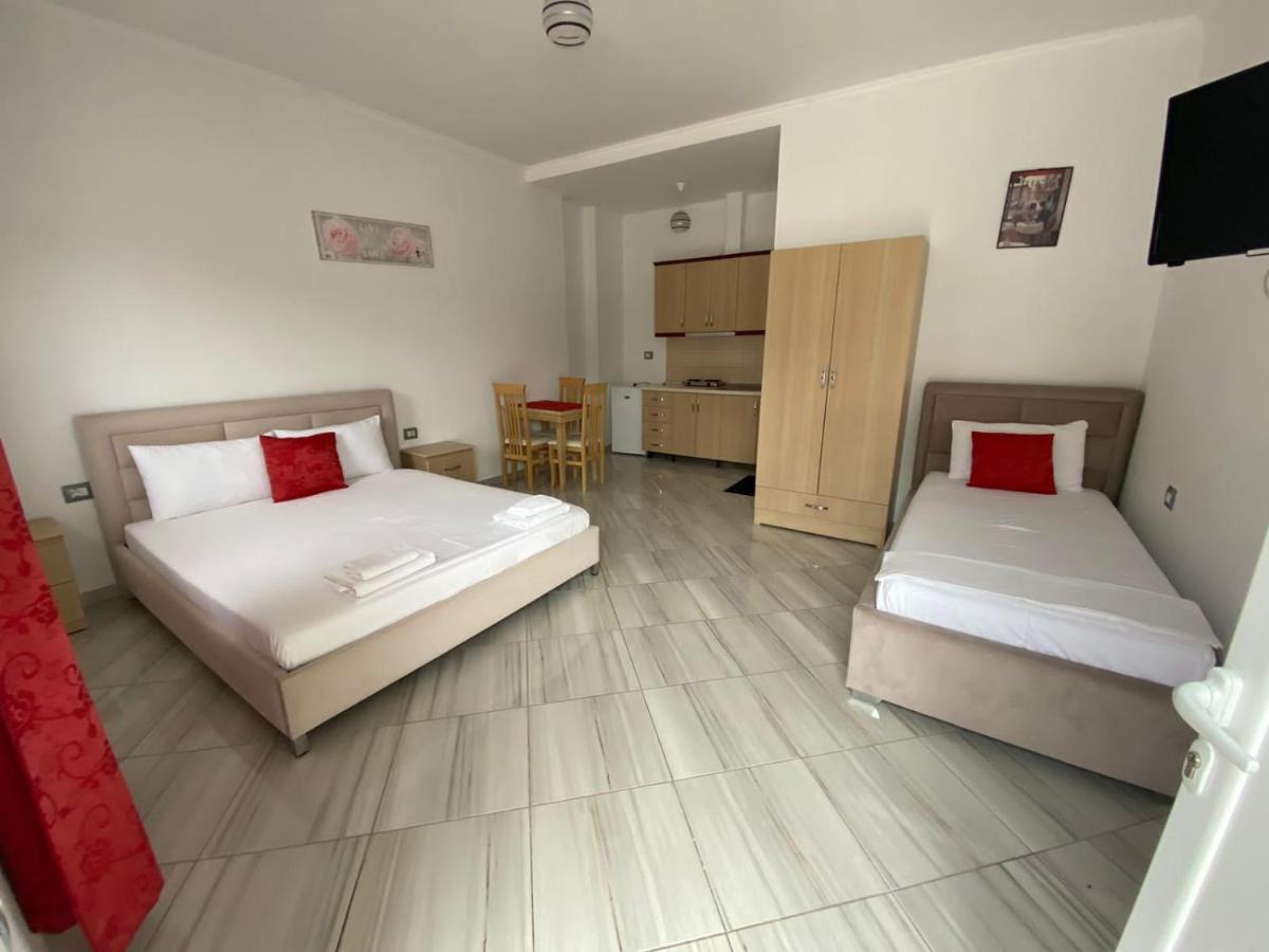 Vila Mario Aparthotel Ksamil Esterno foto