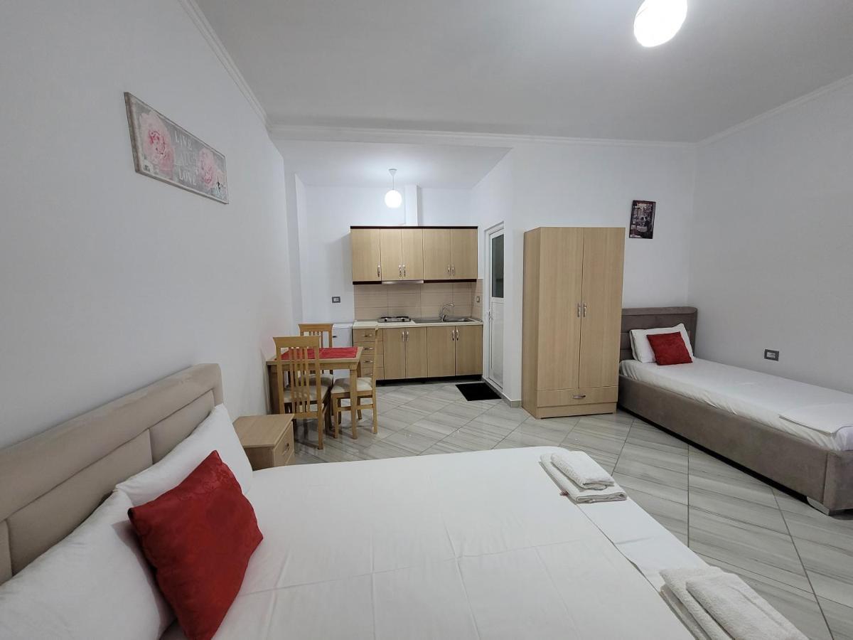 Vila Mario Aparthotel Ksamil Esterno foto