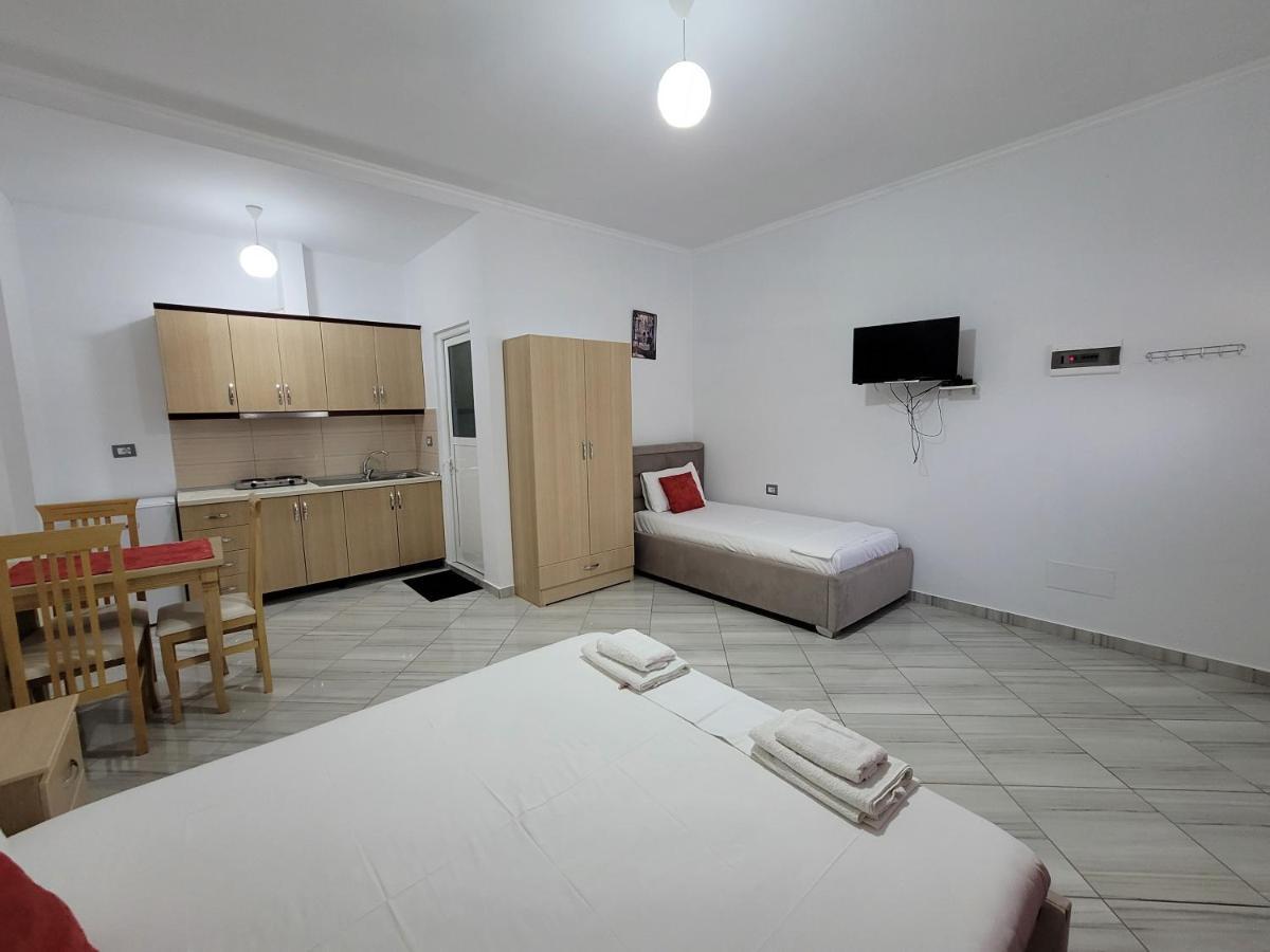 Vila Mario Aparthotel Ksamil Esterno foto