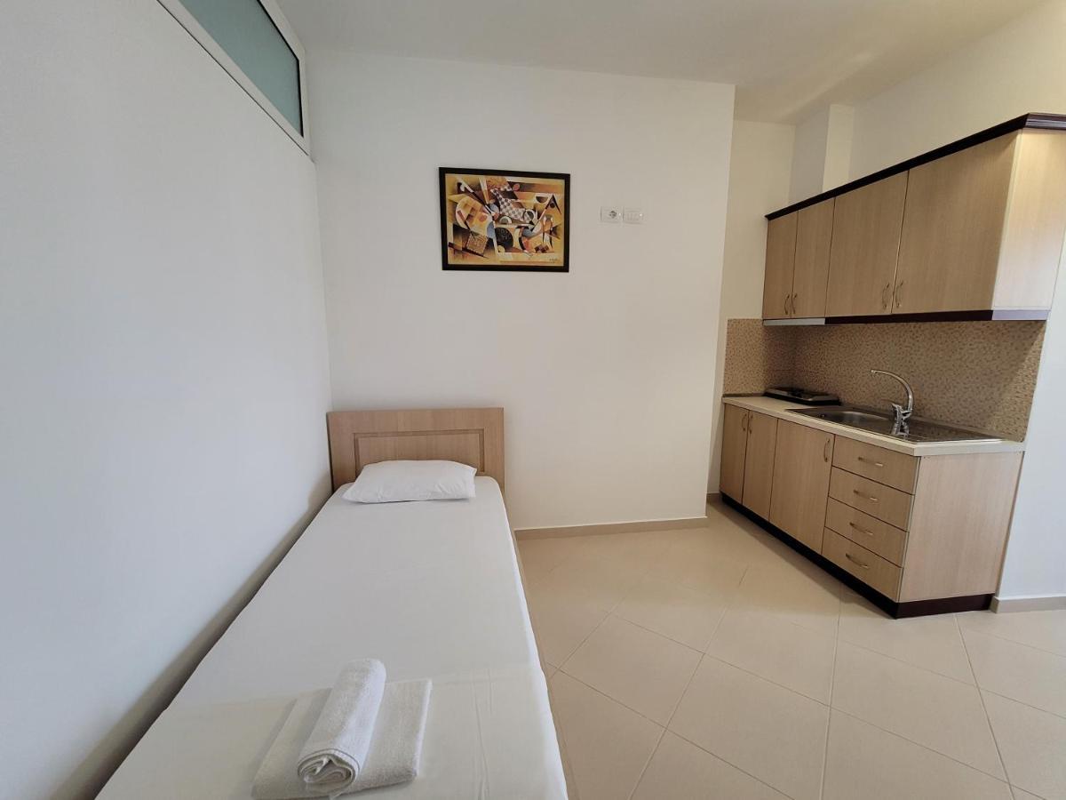 Vila Mario Aparthotel Ksamil Esterno foto