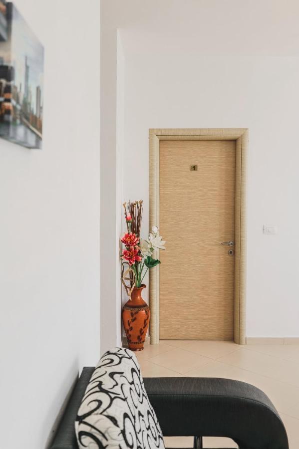 Vila Mario Aparthotel Ksamil Esterno foto