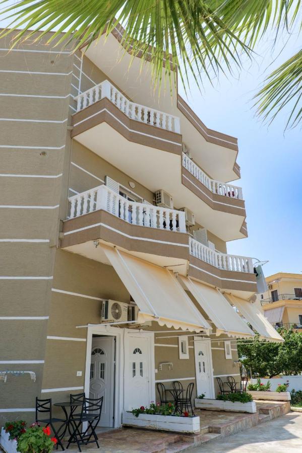 Vila Mario Aparthotel Ksamil Esterno foto